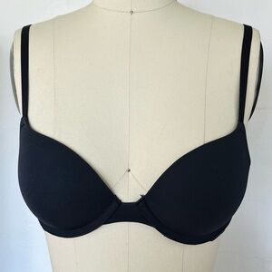 SKIMS 32B Women’s Black Push-up Bra